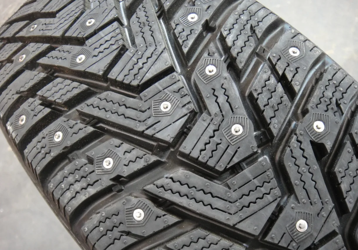 Шины Hankook Зима Шипованные: Ваш Надежный Партнёр на Снежных Дорогах